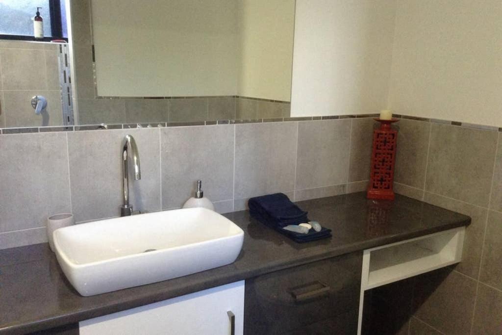 איירלי ביץ' Oceanview Apartment מראה חיצוני תמונה